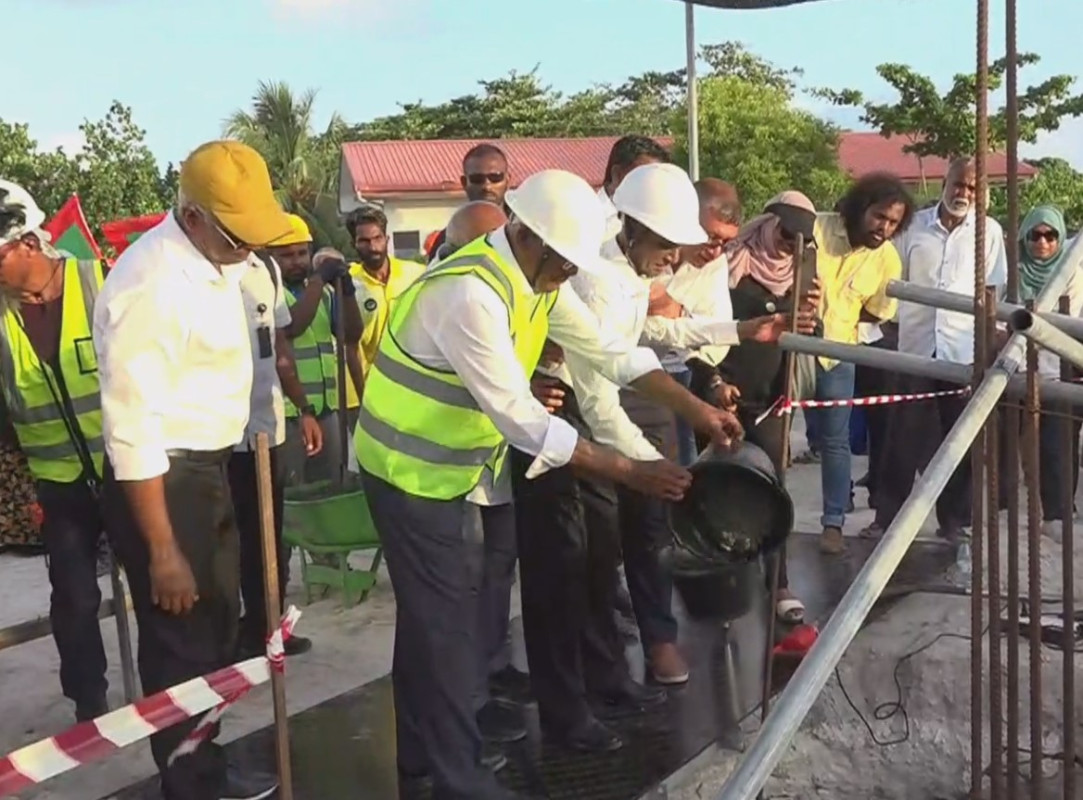 ކެނދިކުޅުދޫ ހޮސްޕިޓަލުގެ ބިންގާ އެޅުން