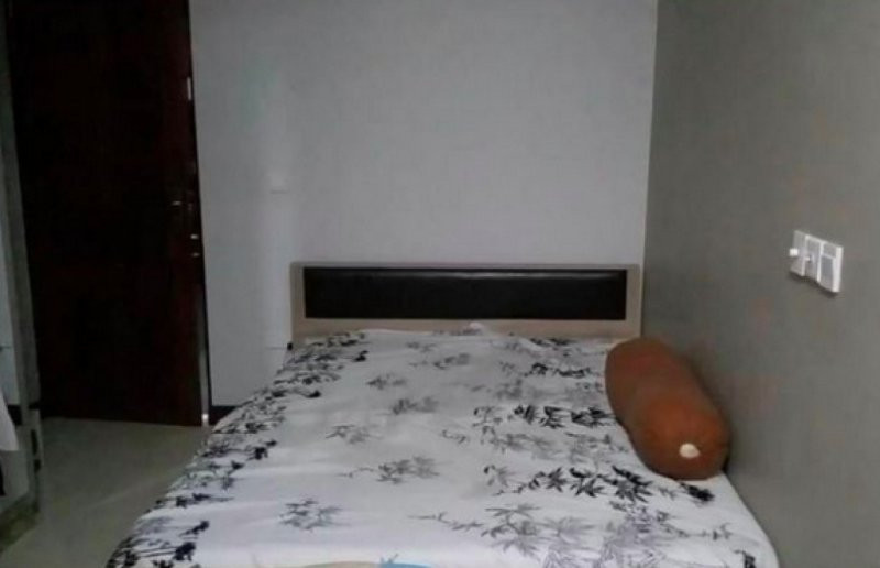 އެއްޖިންސުން ގުޅުން ހިންގި މައްސަލައިގައި ލީކުވި ވީޑިއޯގައި ފެންނަ ކޮޓަރިި