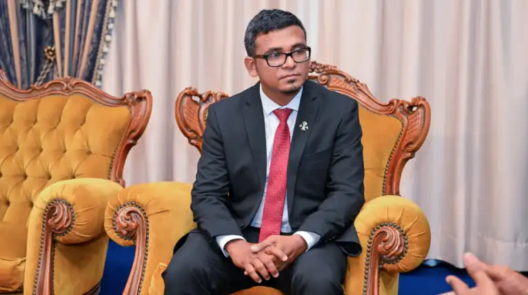 މޯލްޑިވްސް މަނިޓަރީ އޮތޯރިތީ (އެމްއެމްއޭ) ގެ ގަވަރުނަރު އަހުމަދު މުނައްވަރު