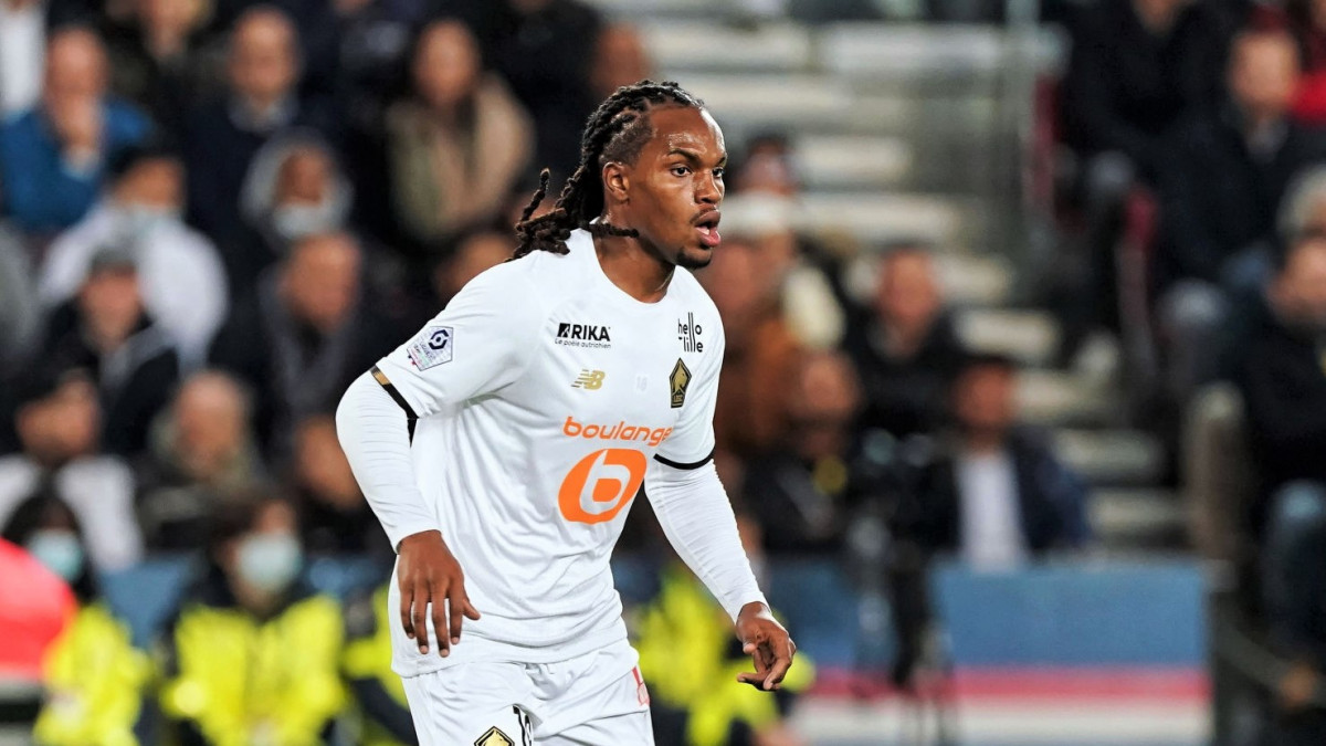 ލިލްއަށް ކުޅެމުން އަންނަ ޕޯޗުގަލުގެ މިޑްފީލްޑަރު ރެނާޓޯ ސަންޗޭސް