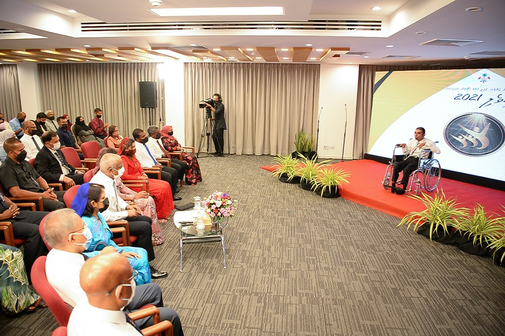 ރިވެލި އެވޯޑް 2021 - ރިވެލި އެވޯޑް 2021 އަދި ރިވެލި ތަރި 13 ފަރާތަކަށް ވަނީ ދީފައި - ފޮޓޯ: ރައީސް އޮފީސް