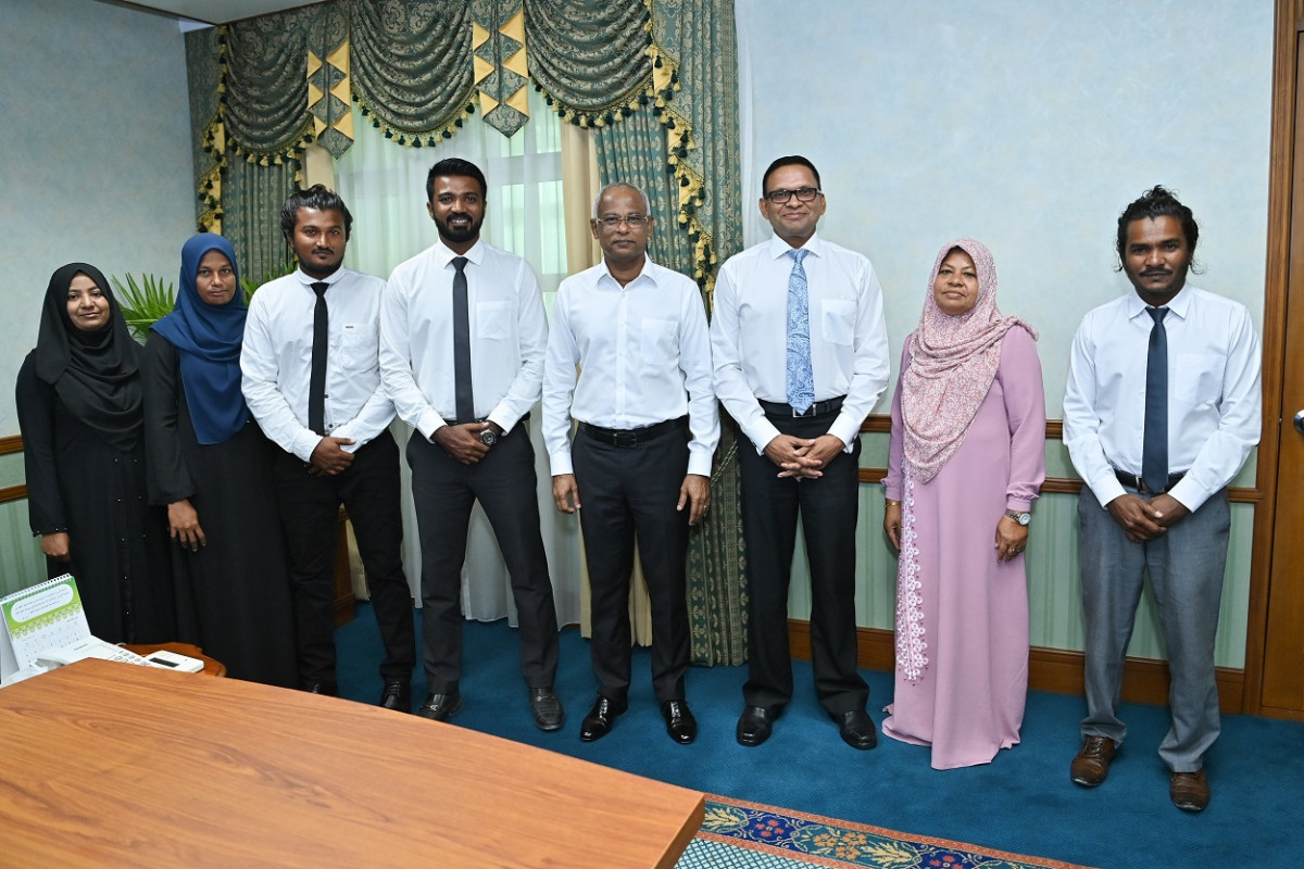 ރައީސް އދ ކައުންސިލަރުންނާ ބައްދަލުކުރެއްވުން