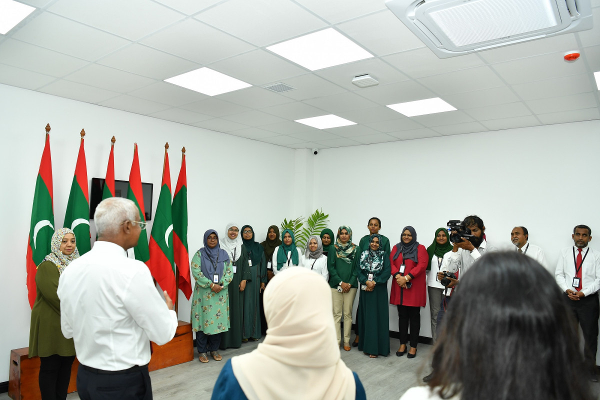 ރައީސް ޞާލިހު ޖެންޑަރ މިނިސްޓްރީގެ މުވައްޒަފުންނާއި ބައްދަލުކުރައްވަނީ