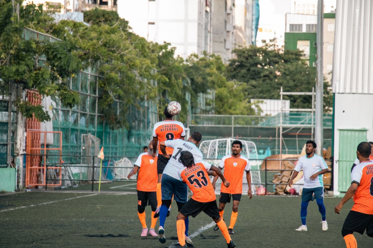 ބުރާއީ އީގަލްސް ވެޓަރެންސް ވާދަކުރި މެޗުގެ ތެރެއިން