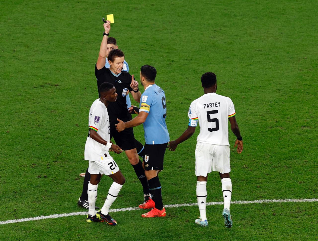 އުރުގުއޭ އަދި ގާނާ ބައްދަލު ކުރި މެޗުގެ ތެރެއިން - ފޮޓޯ: ރޮއިޓާސް