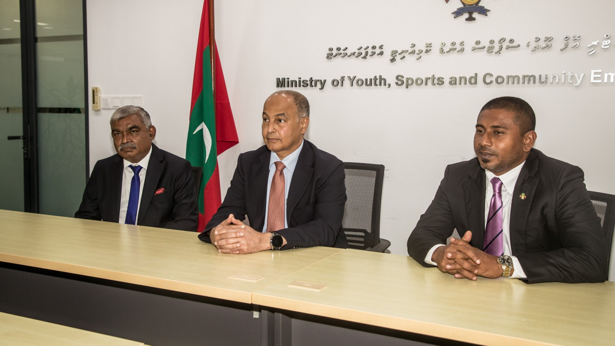 ފީނާގެ ރައީސް ކުޅިވަރާ ބެހޭ ވަޒީރާއެކު ބޭއްވުނު ބައްދަލުވުމުގެ ތެރެއިން