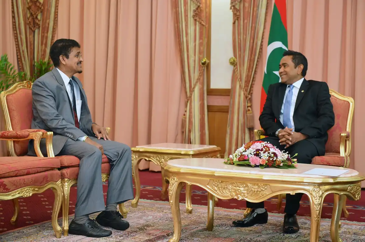 22 ޖުލައި 2014 ގައި އިންފޮމޭޝަން ކޮމިޝަނަރު ކަމުގެ މަޤާމަށް ހައްދުންމަތީ މާވަށު މާޒީ އަލްފާޟިލް ޢަބްދުލްޢަޒީޒު ޖަމާލް އަބޫބަކުރު ރައީސް ޔާމީން އައްޔަނު ކުރެއްވި ރަސްމިއްޔާތުގެ ތެރެއިން