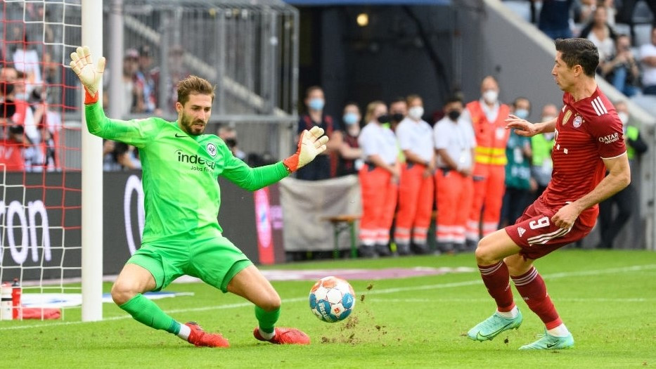 ބަޔާނާއި ފްރެންކްފަޓް ބައްދަލުކުރި މެޗުގެ ތެރެއިން