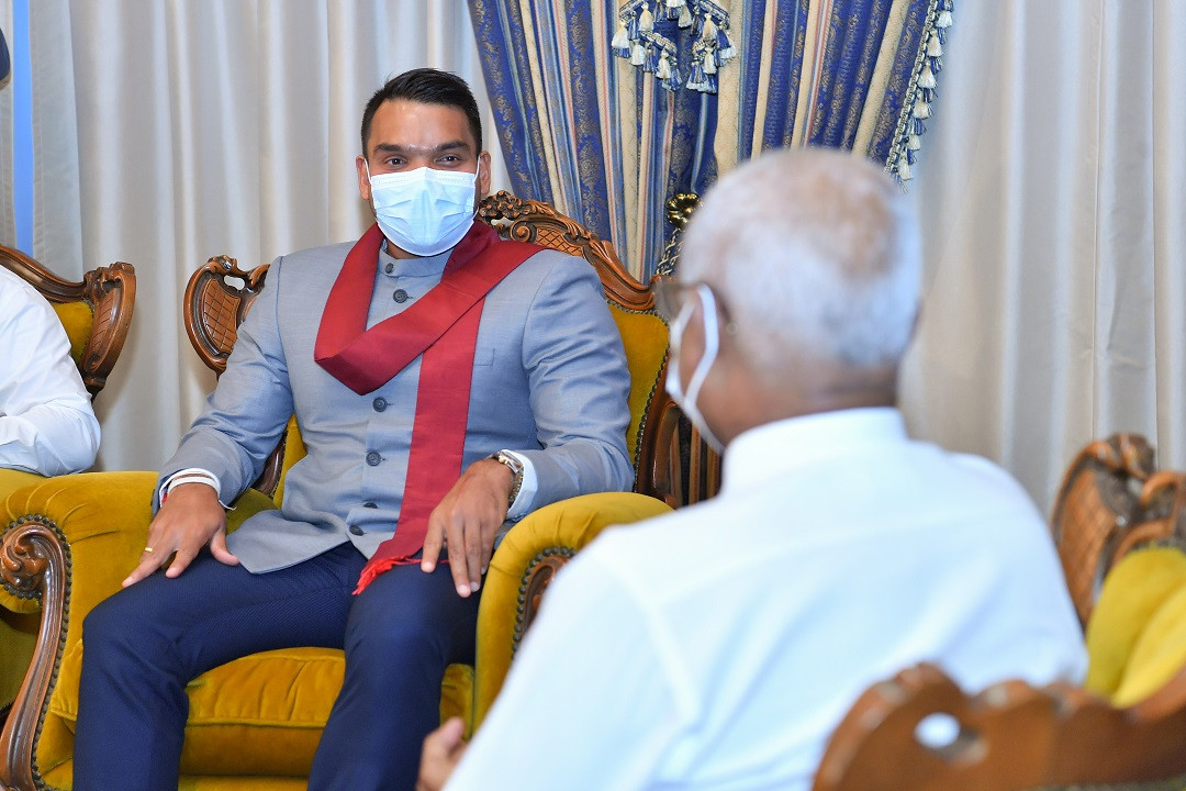 ސްރީލަންކާގެ ޔޫތު އެންޑް ސްޕޯޓްސް މިނިސްޓަރ ރައީސުލްޖުމްހޫރިއްޔާ އިބްރާހިމް މުހައްމަދު ސާލިހާ އެކު ބޭއްވި ބައްދަލުކުރެއްވުން