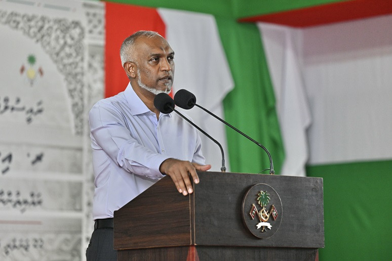 އިންނަމާދޫއަށް ވަޑައިގެން، އެ ރަށުގެ ރައްޔިތުންނާ ބައްދަލުކުރައްވައި ރައީސް ޑރ. މުހައްމަދު މުއިއްޒު ވާހަކަފުޅު ދައްކަވަނީ