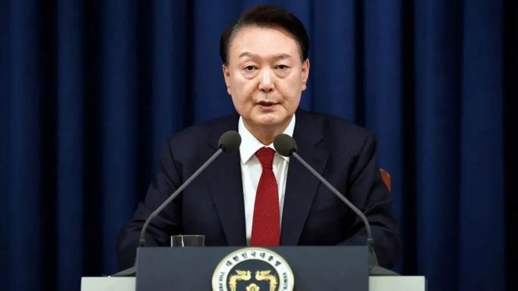 ދެކުނު ކޮރެއާގެ ރައީސް ޔޫން ސުކް ޔިއޯލް