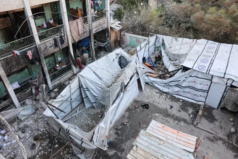 އިޒްރޭލުން ސްކޫލަކަށް ދިން ހަމަލާއެއްގައި ލިބިފައިވާ ގެއްލުން