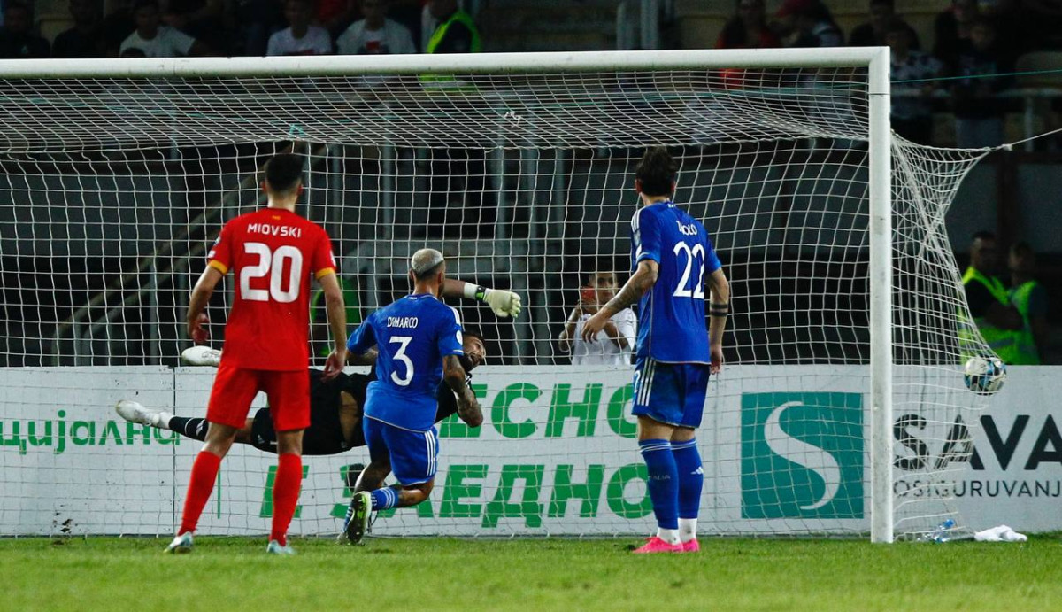 އިޓަލީ ކޮޅަށް ނޯތު މަސެޑޯނިއާ އިން ލަނޑު ޖަހަނީ