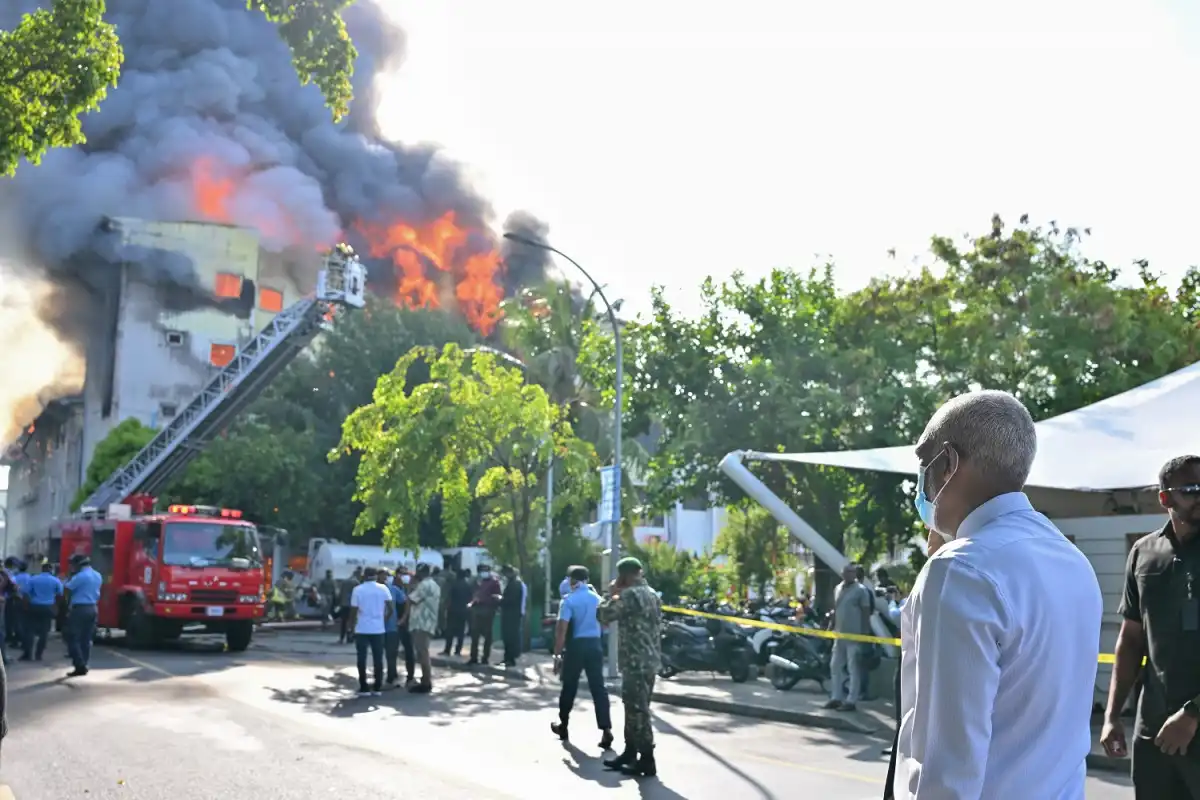 President Muizzu observed the scene as fire broke out at three government ministries today.