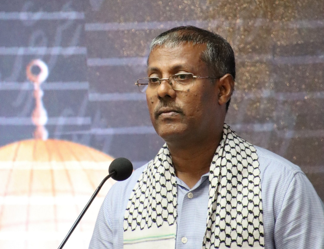 ފަލަސްޠީނު ފޯރަމްގައި ޑރ. ޢަބްދުއްސައްތާރު ޢަބްދުއްރަޙްމާން ވާހަކަ ދައްކަވަނީ