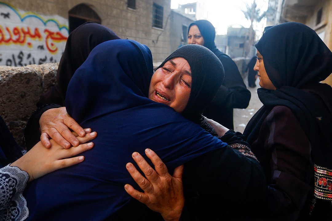 ފަލަސްތީން-އިސްރާއިލް ހަނގުރާމައިގައި ޝަހީދު ހަމާސް އޮފިޝަލެއްގެ ޖަނާޒާގެ ތެރެއިން - ފޮޓޯ: ރޮއިޓަރސް