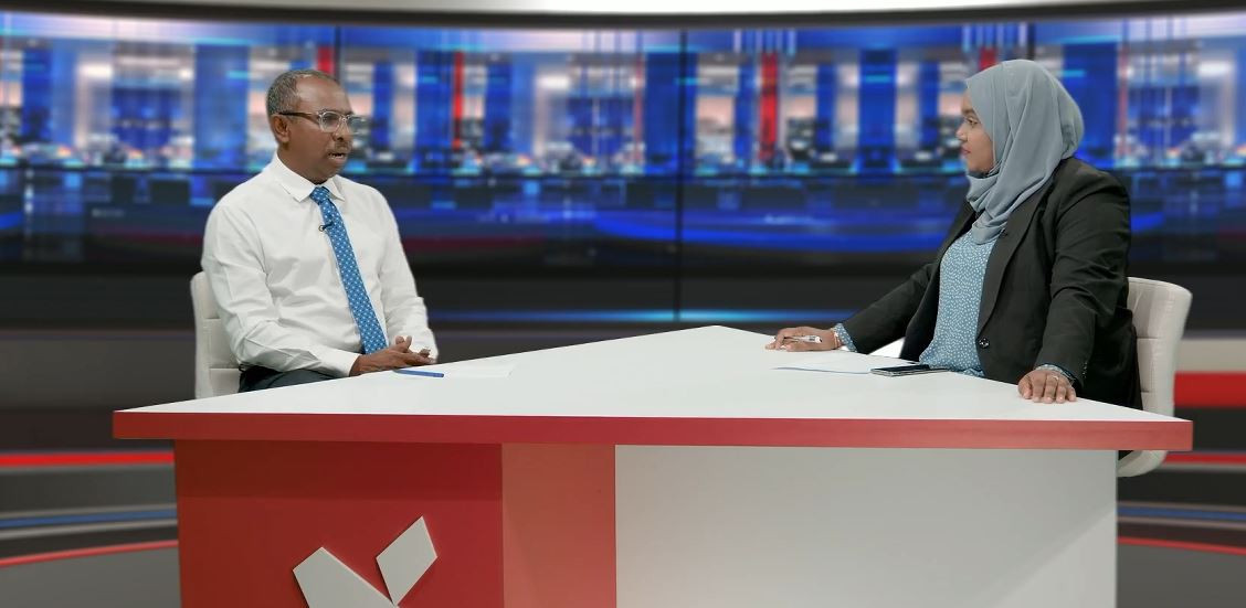 އާޒިމް ފަލަސުރުހީގައި ވާހަކަދައްކަވަނީ