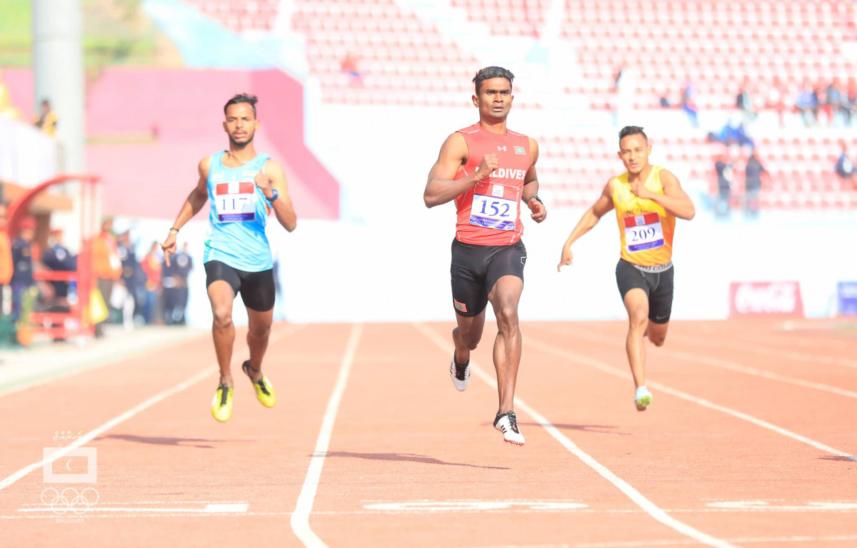 200 މީޓަރު ދުވުމުގެ ތެެރެއިން