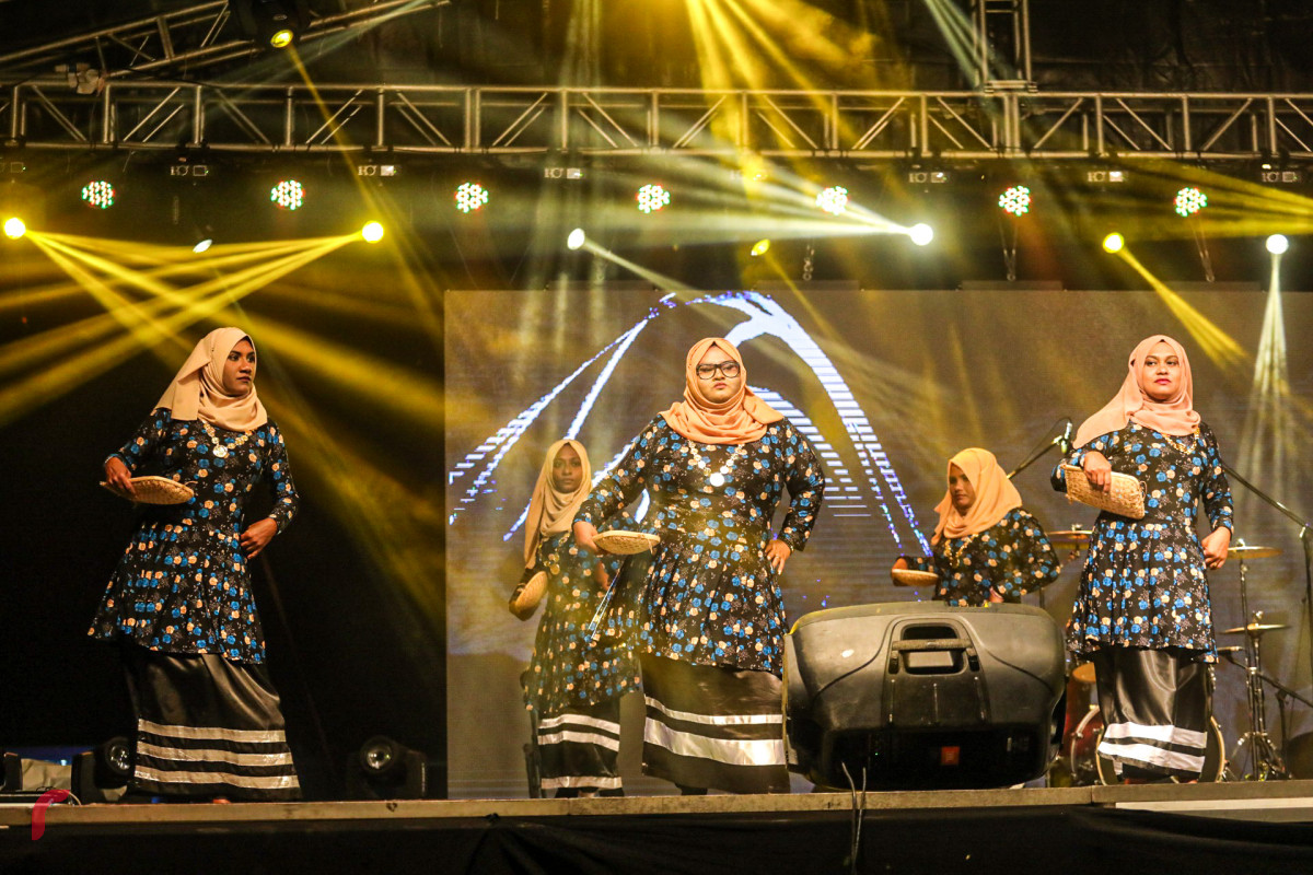 13 އޮގަސްޓް 2019 | ހއ. ހޯރަފުށި -- ހާއުފާ އީދު ޝޯވގެ 3 ވަނަރޭ. މި ޝޯވގައި ގްރެވިޓީ ބޭންޑްގެ އިތުރުން ހޯރަފުށީގެ ޒުވާނުންގެ ހަރަކާތްތައް ފެނިގެން ގޮސްފައިވޭ -- ފޮޓޯ: ޝުއައިބް މުހައްމަދު