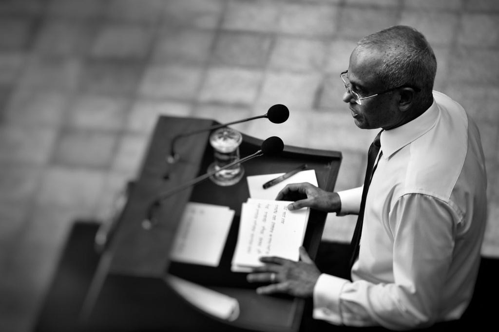 ރައީސުލްޖުމްހޫރިއްޔާ އިބްރާޙިމް މުޙައްމަދު ސޯލިޙު- ރައީސް ސޯލިޙު ސިފައިންނާ ފުލުހުންނާ ބައްދަލު ކުރެއްވުމަށް ހަމަޖެހިފައިވަނީ އާދިއްތަ ދުވަހު