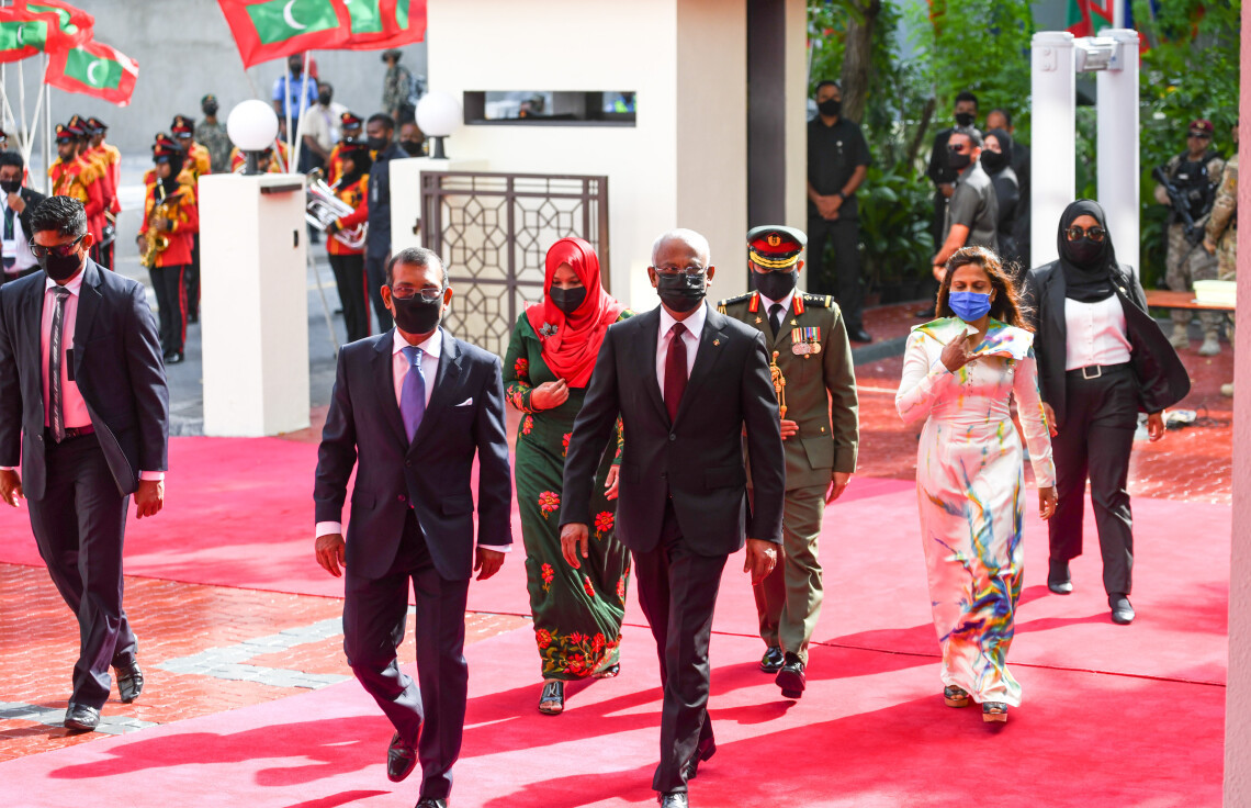 Mohamed Nasheed (L) Ibrahim Mohamed Solih (R)