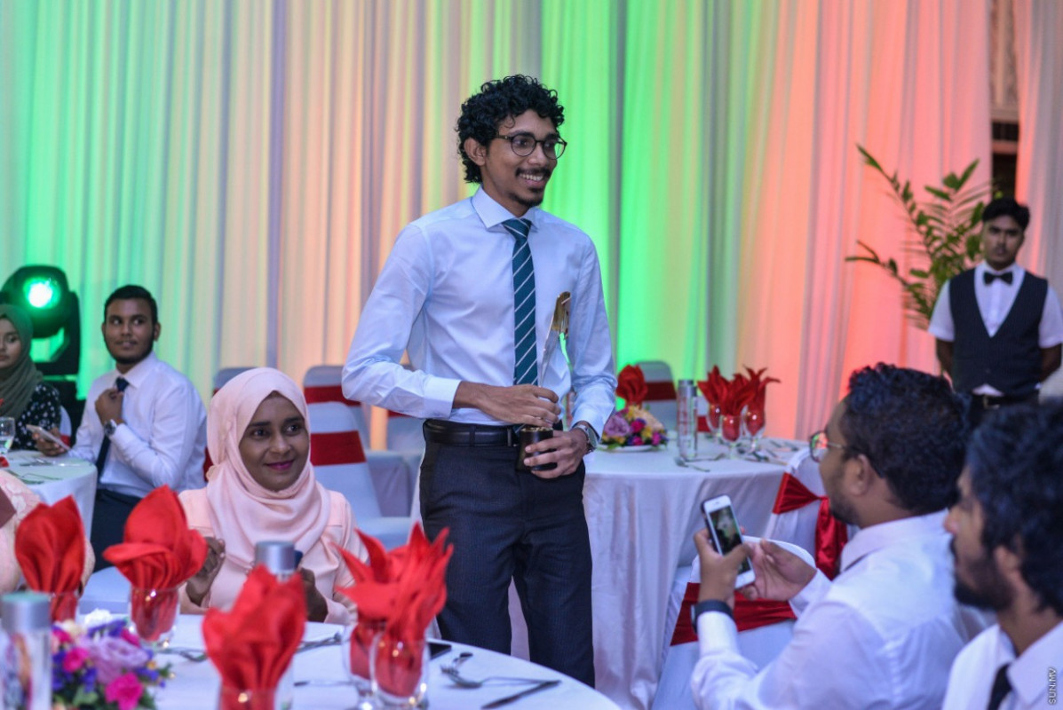 އެންމެ އުއްމީދީ ނޫސްވެރިޔާގެ އެވޯޑާއި އެކު ނަޖާހު