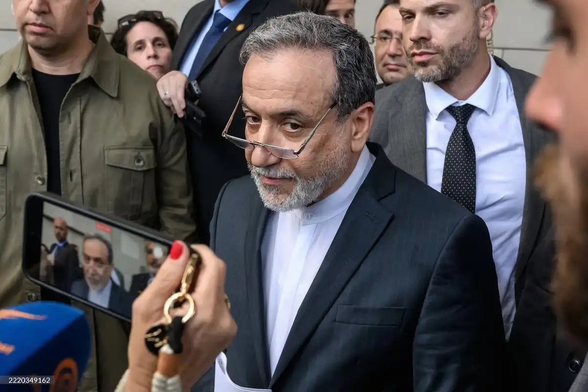 އީރާނުގެ ޚާރިޖީ ވަޒީރު އައްބާސް އަރަގްޗީ.