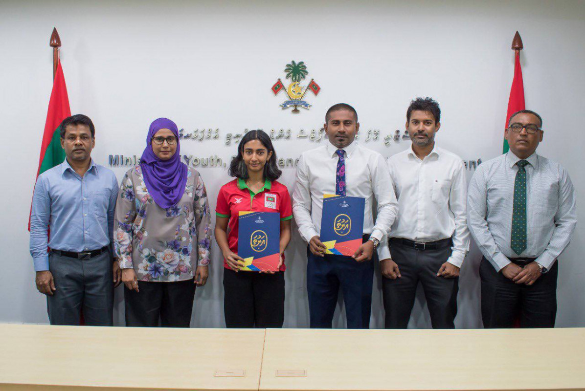 އަރުތަ ޕްރޮގްރާމްގައި ސޮއި ކުރުމަށްފަހު ރަފާ