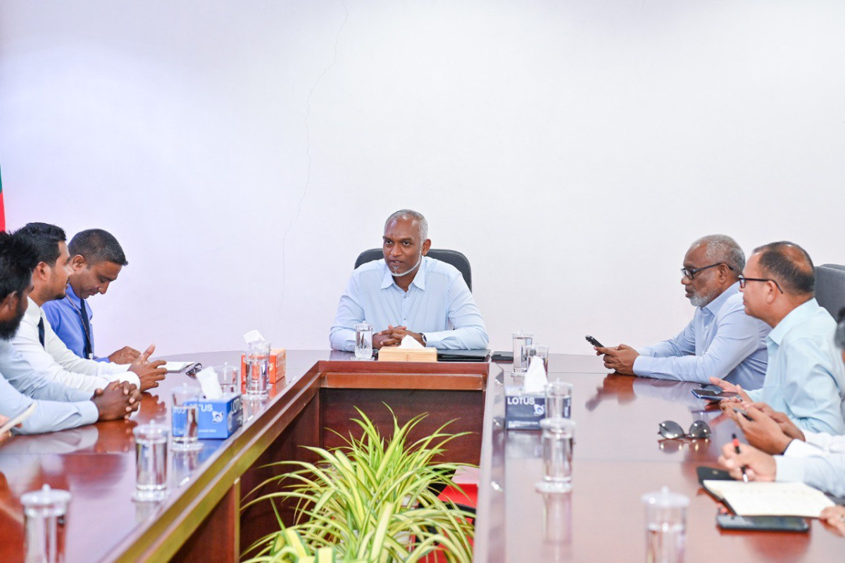 The president met members of HDh. Hanimaadhoo council and WDC on Monday
