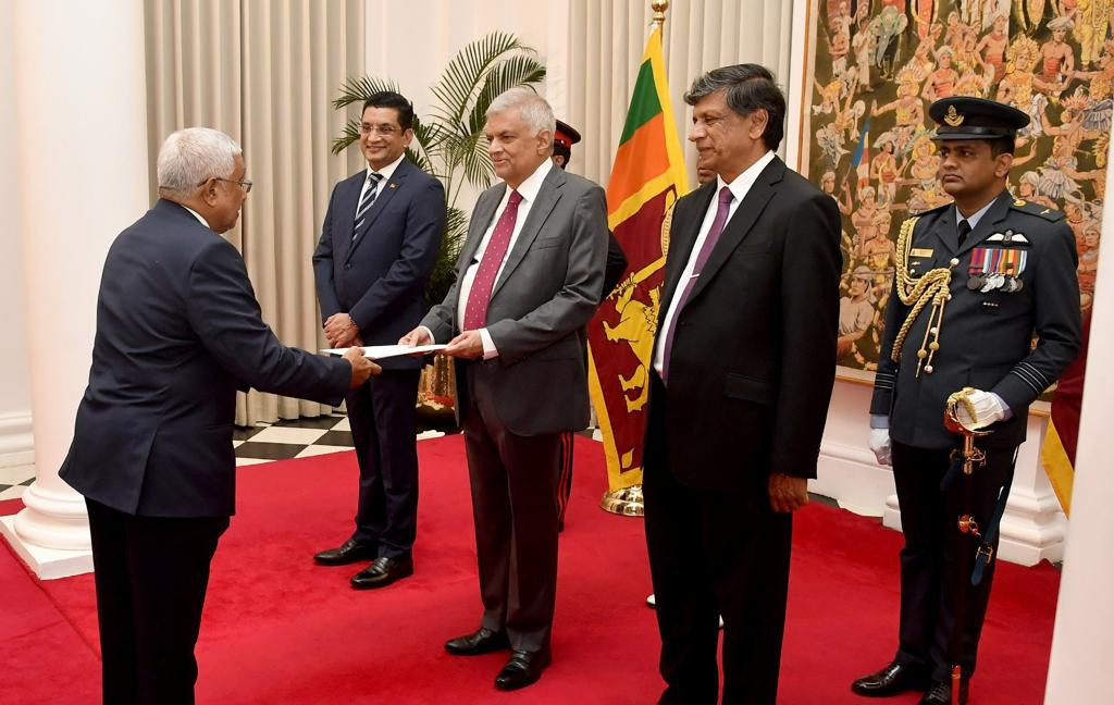 HC of Maldives to Sri Lanka presents credentials to President Wickremesinghe