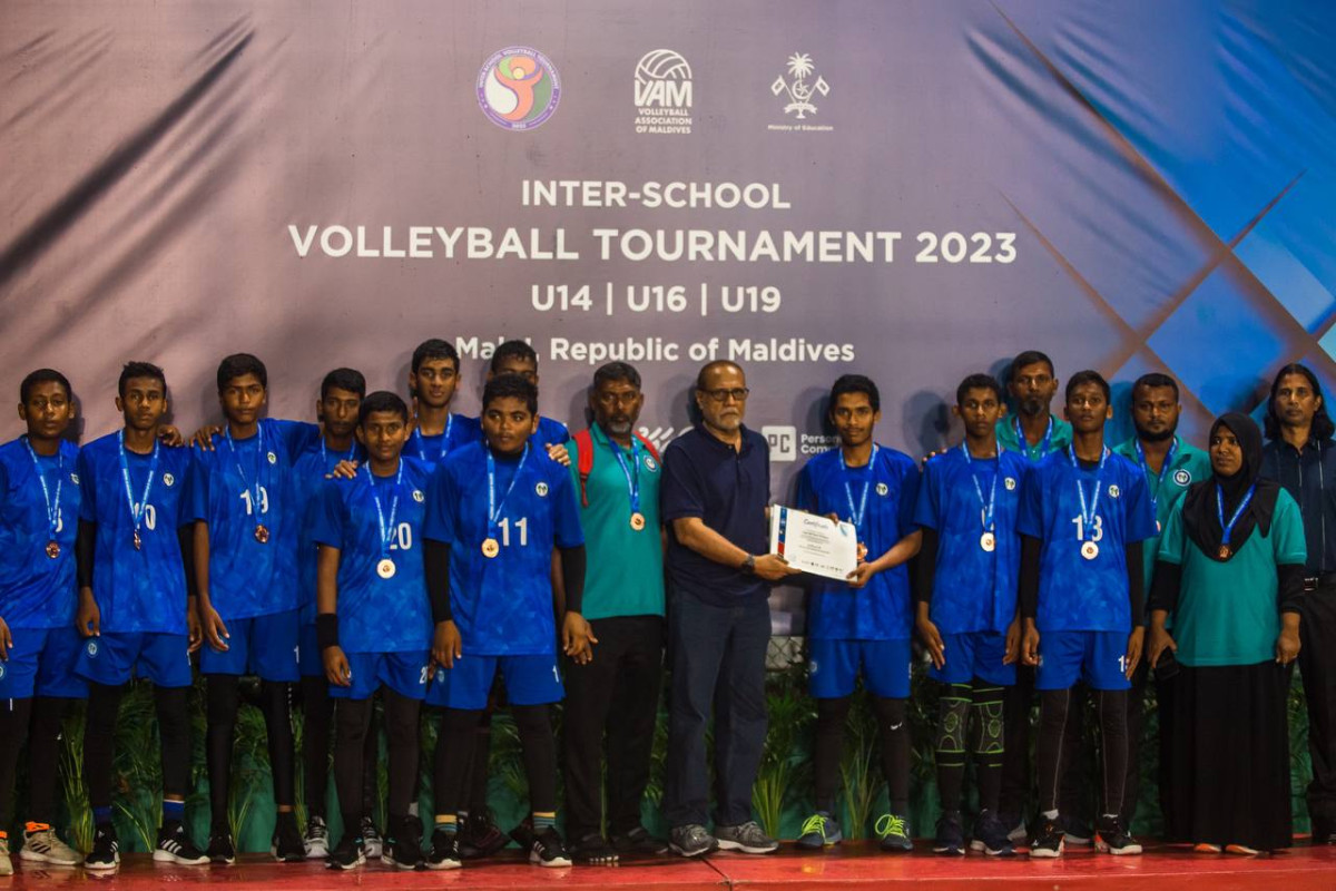 16 އަހަރުން ދަށުގެ ފިރިހެން ބައިގެ ތިން ވަނަ ހޯދި ފ.އަތޮޅު މަދަރުސާ