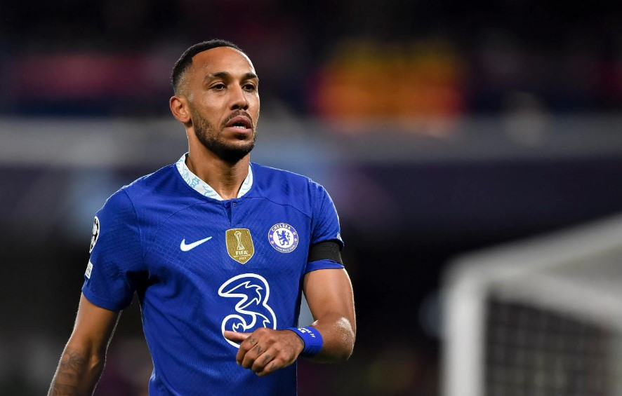 ޗެލްސީ އަށް ކުޅެމުން އަންނަ އޮބާމަޔަން