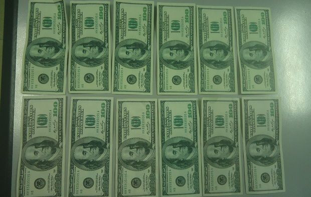 ސައްހަނޫން ޑޮލަރުގެ މައްސަލައެއްގައި ފުލުހުންގެ ބެލުމުގެ ދަށަށް ގެނެސްފައިވާ ނޫޓުތަކެއް