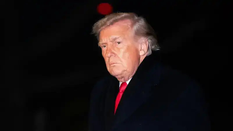 އެމެރިކާގެ ރައީސް ޑޮނަލްޑް ޓްރަމްޕް.