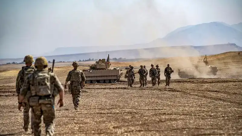 އެމެރިކާ ސިފައިންނާއި ސީރިއާ ސިފައިން ގުޅިގެން ހިންގާ ތަމްރީން ތަކެއްގެ ތެރެއިން