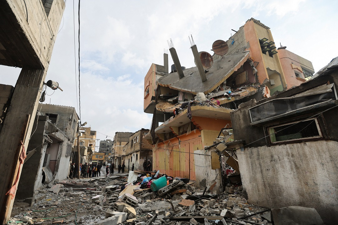 އިސްރާއިލުން ދަނީ ރަފާހް އަދި ޚާން ޔޫނިސްގެ އާންމުންގެ ގެތަކަށް ހުއްޓުމެއްނެތި ހަމަލާދެމުން - ފޮޓޯ: ރޮއިޓަރސް