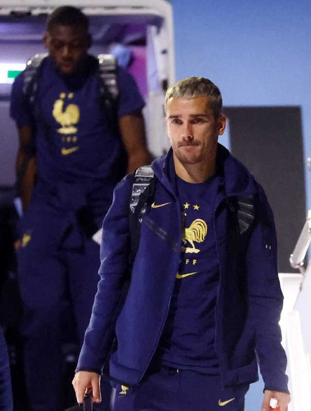 ފްރާންސް ޓީމުގެ ގްރީޒްމަން ފްލައިޓުން ފައިބަނީ: ފޮޓޯ - ރޮއިޓާސް 