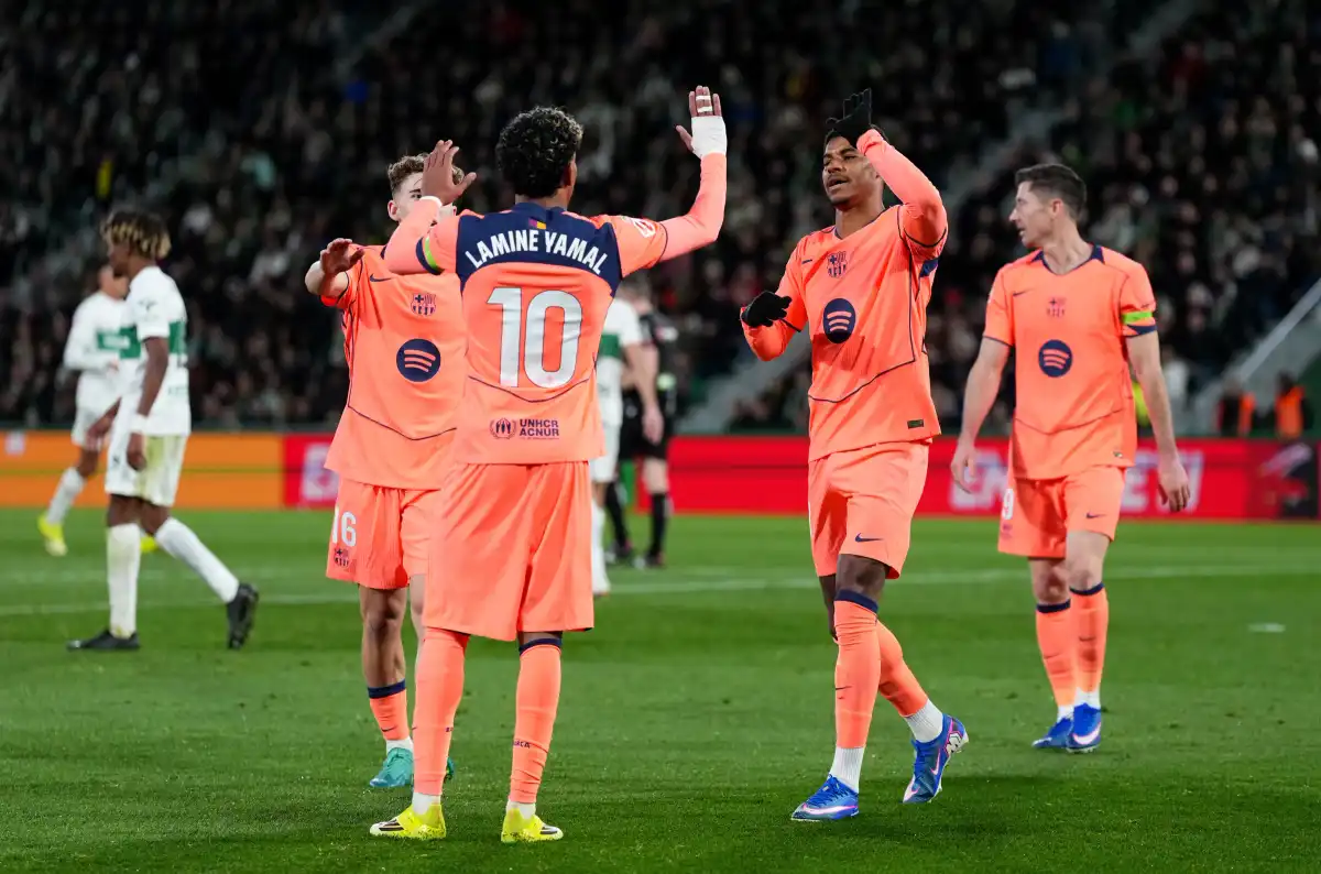 މެޗުގައި ލަނޑު ޖެހުމަށް ފަހު ބާސެލޯނާގެ ކުޅުންތެރިން އުފާ ފާޅު ކުރަނީ