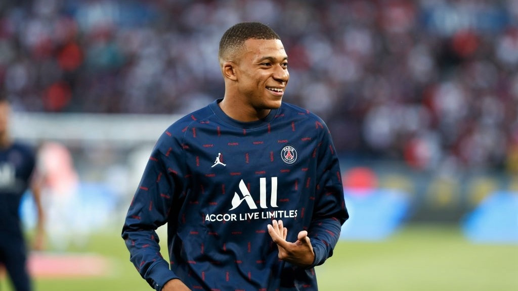 ޕީއެސްޖީއަށް ކުޅެމުން އަންނަ ފްރާންސްގެ ޒުވާން ތަރި ކީލިއަން އެމްބާޕޭ