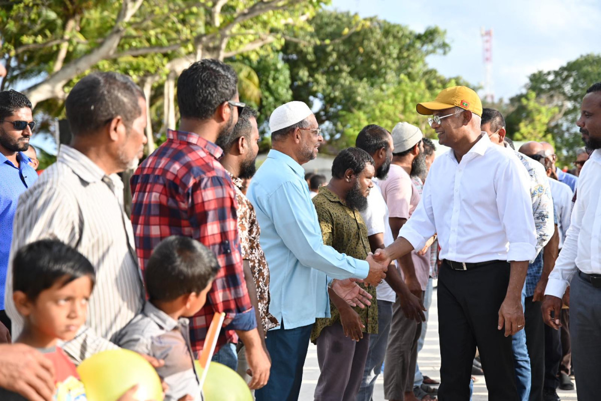 ރައީސް ޞާލިޙު ށ. އަތޮޅަށް ކުރައްވާ ދަތުރުފުޅު - ނޫމަރާ އަށް ވަޑައިގަތުން - ރައީސް ވަނީ ނޫމަރާގެ ބަނދަރު އެންމެ ޒަމާނީ ފެންވަރަކަށް ތަރައްޤީ ކޮށްދެއްވާނެކަމަށް ވިދާޅުވެފައި، ފޮޓޯ: އެމްޑީޕީ