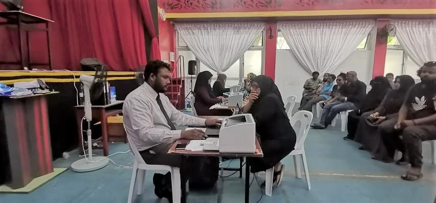 ފިތުރު ޒަކާތް ބަހަނީ