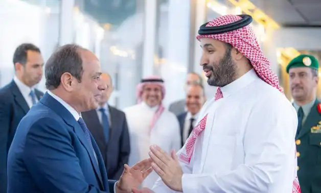 ސައުދީގެ ވަލީ އަހުދު މުޙައްމަދާއި، މިޞްރުގެ ރައީސް އައް ސީސީ އީރާންއާ ދެކޮޅަށް އިންޒާރެއް ދެއްވައިފި