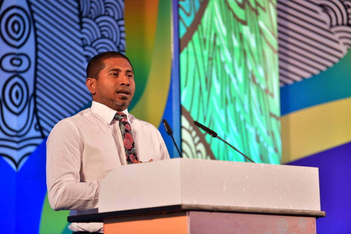 ޔޫތު މިނިސްޓަރު އަހުމަދު މަހުލޫފު