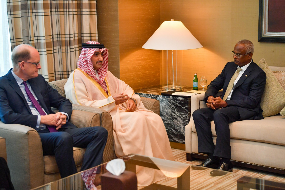 ބަޓެލްކޯގެ އިސްވެރިންނާ ރައީސް ބައްދަލުކުރެއްވުން