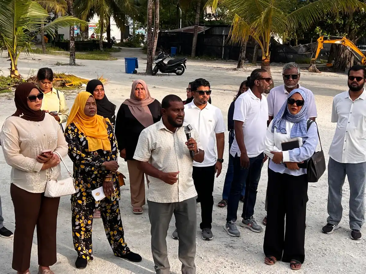 "ދަތިވެއްޖެ" ޕިކަޕް ޖަލްސާގައި، ރައްޔިތުންގެ މަޖިލީހުގެ އިހަވަންދޫ ދާއިރާގެ ކުރީގެ މެންބަރު މުހައްމަދު ޝިފާއު ވާހަކަދައްކަވަނީ