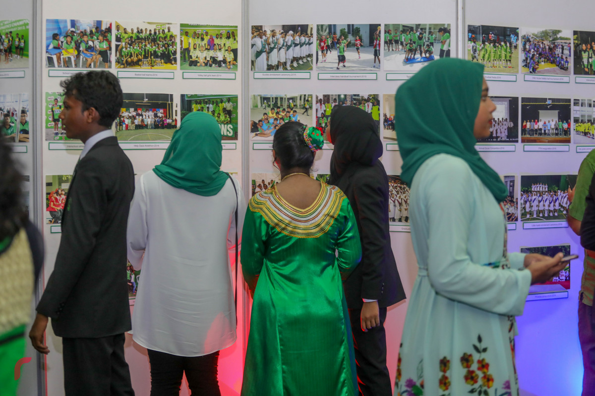 25 ޖުލައި 2019 --ކަލާފާނު ސުކޫލުގެ 30 ވަނަ އަހަރީ ދުވަސް ފާހަގަކުރުމުގެ ގޮތުން ބޭއްވި ފޮޓޯ މައުރަޒު ހުޅުވުމުގެ ރަސްމިއްޔާތު- ފޮޓޯ: ޝުއައިބް މުހައްމަދު