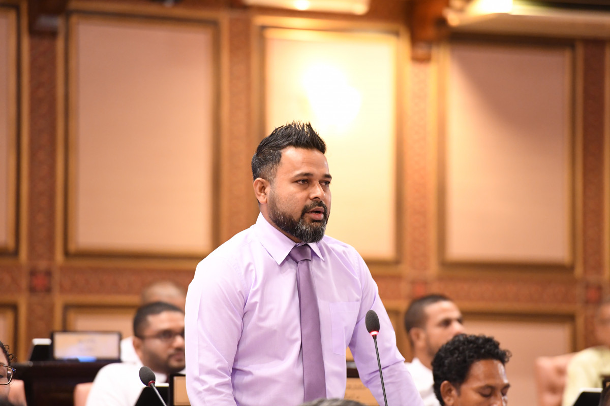 29 މެއި 2019 - 19 ވަނަ ރައްޔިތުންގެ މަޖިލީހުގެ 2 ވަނަ ޖަލްސާގައި ނައިފަރު ދާއިރާގެ މެމްބަރު އަހުމަދު ޝިޔާމް