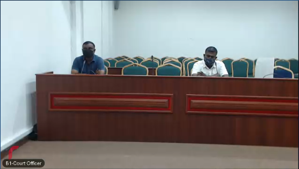 ކުރީގެ ކޮމިޝަނަރ އޮފް ޕްރިޒަންސް މޫސާ އާޒިމް (ވ) އާއި އެންވަޔަރަމެންޓް މިނިސްޓްރީގެ ސީނިއަރ ޕޮލިސީ އެގްޒެކެޓިވް މުހައްމަދު ހާނިމް (ކ)