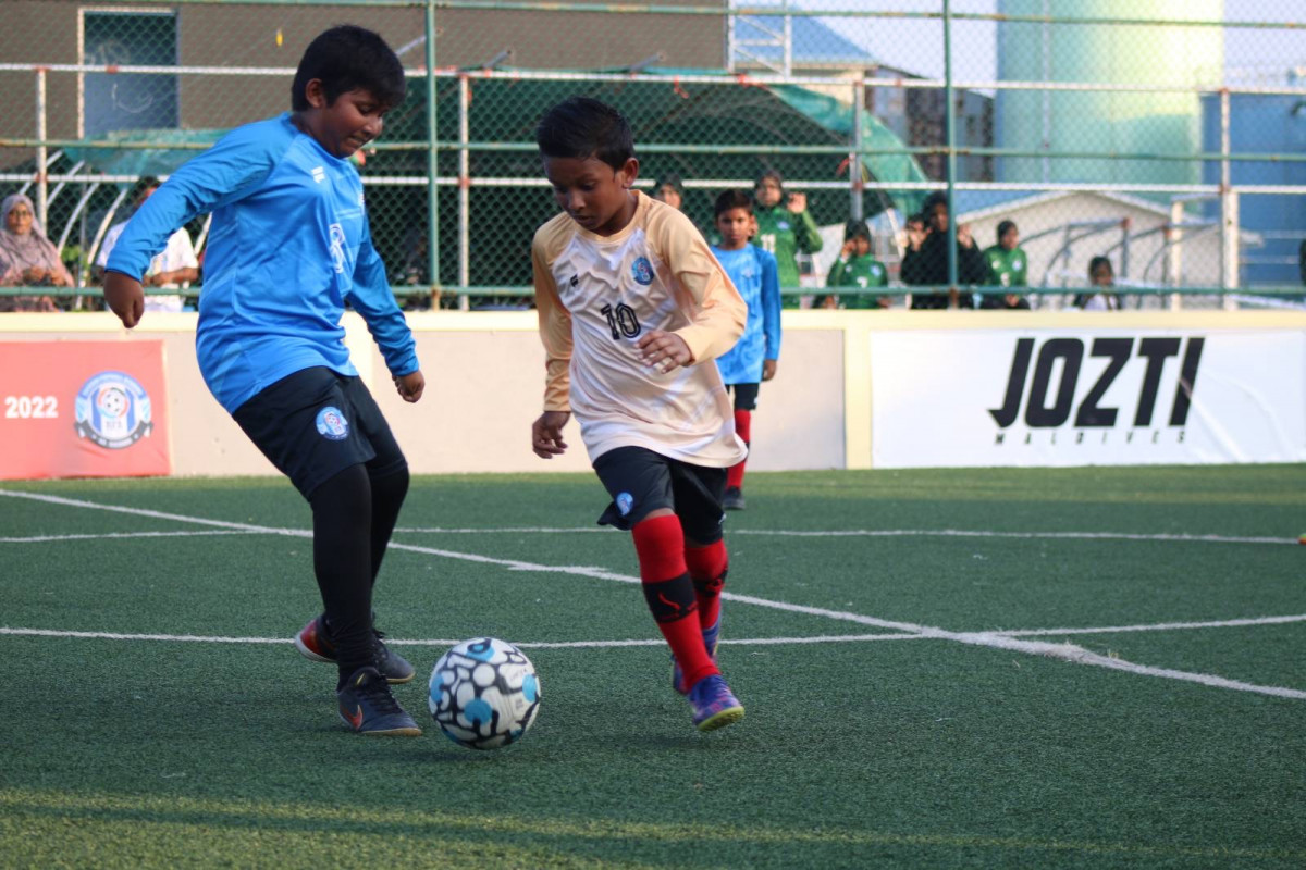 ރަސްދޫ ފުޓްބޯޅަ ފިއެސްޓާގެ މެޗެއްގެ ތެރެއިން: ފޮޓޯ-ރަސްދޫ ފުޓްބޯޅަ އެކަޑަމީ