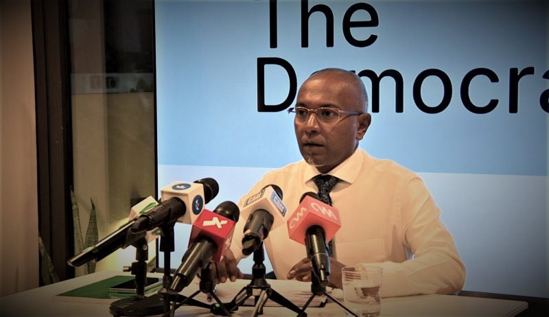 ޑިމޮކްރަޓްސްގެ ވަގުތީ ޗެއަރޕަރސަން، ހަސަން ލަތީފް